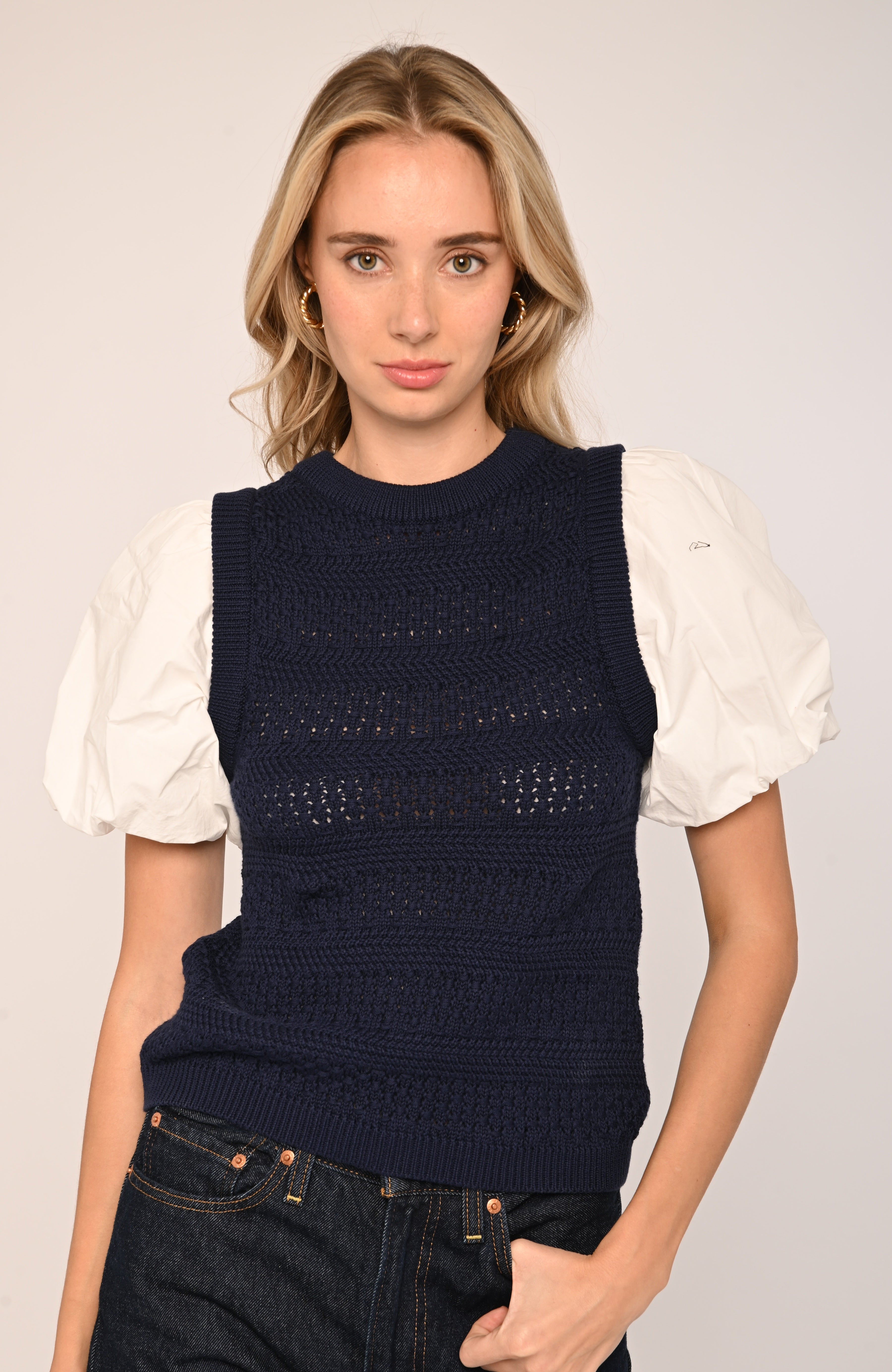 Danni Tee, Peacoat
