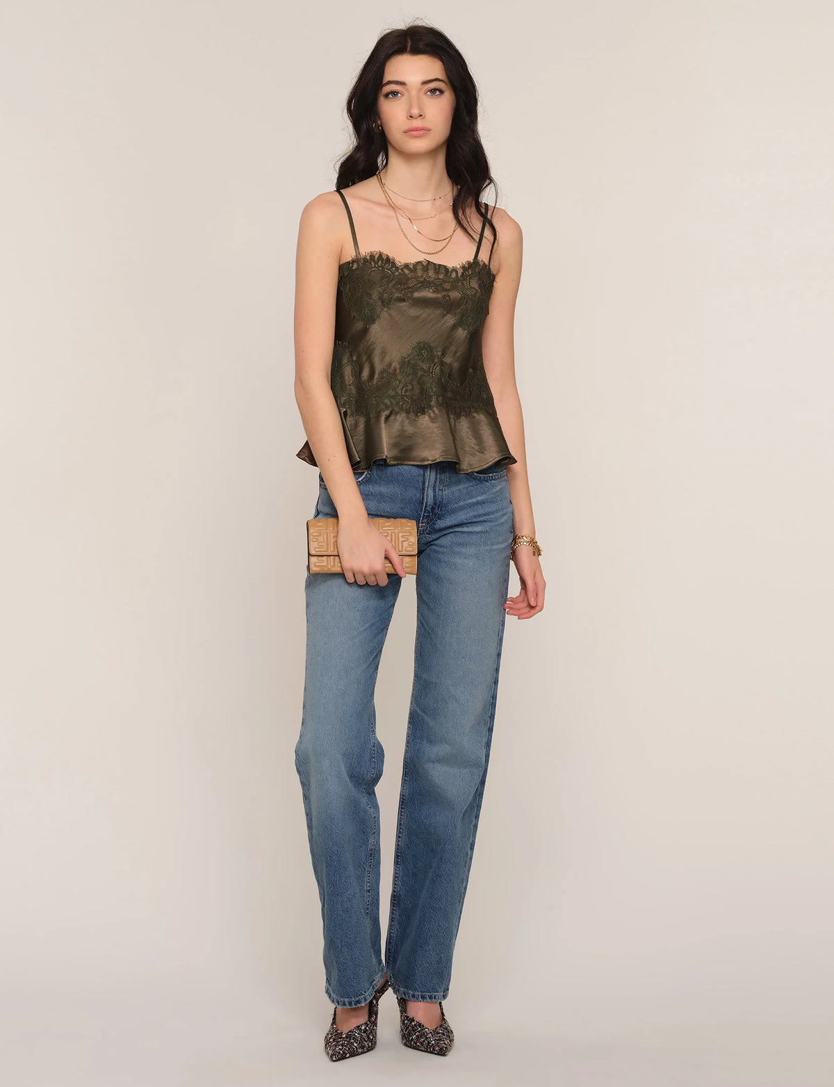 Mirai Cami, Olive