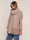 Luka Coat, Putty