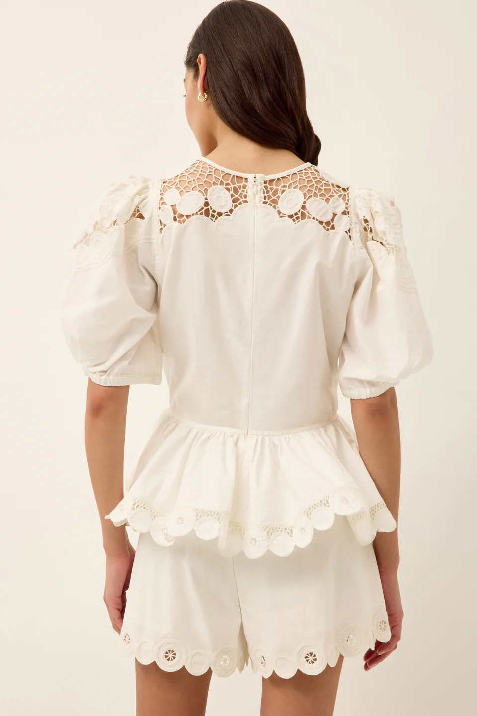 Lucille Top, Ivory