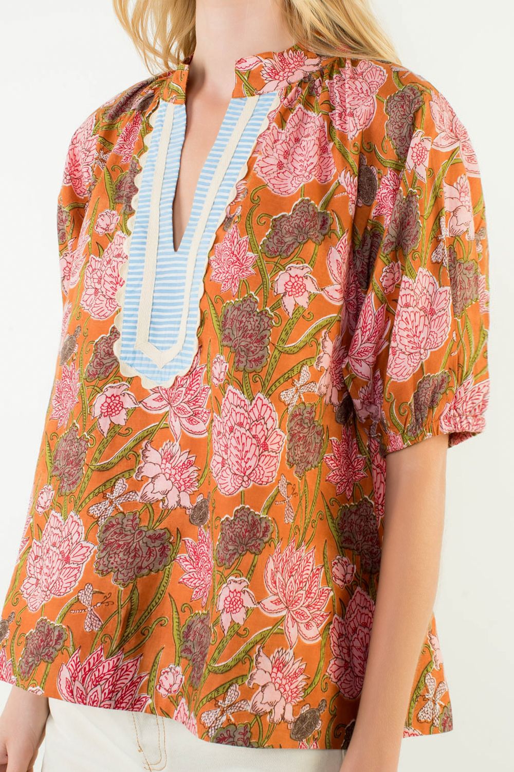Short Sleeve Floral Pattern V-Neck Top