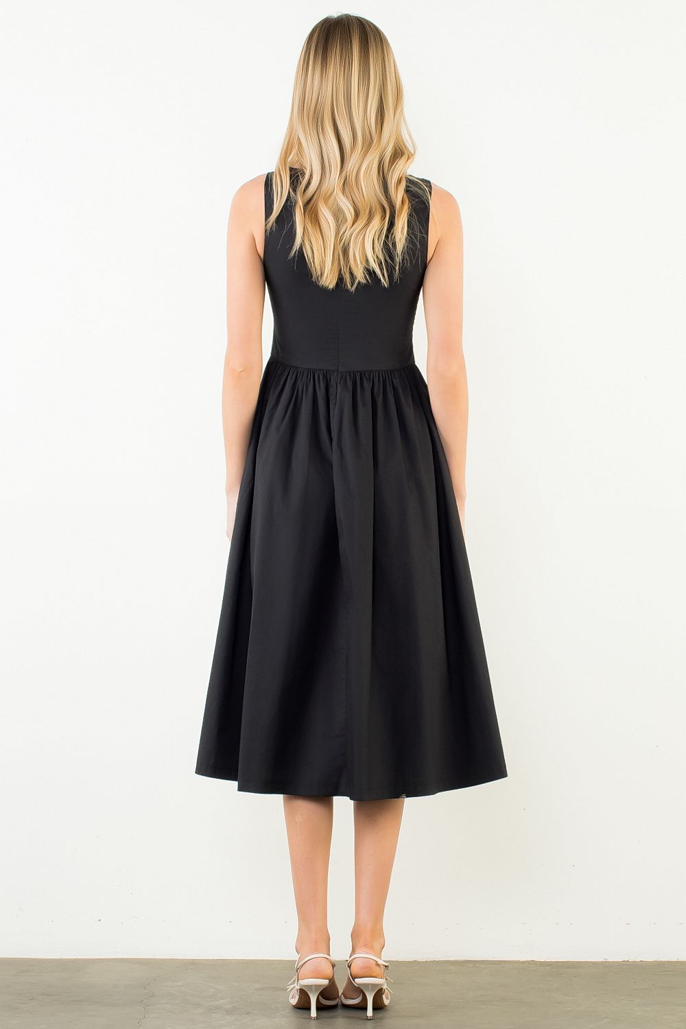 Sleeveless Midi Dress Black